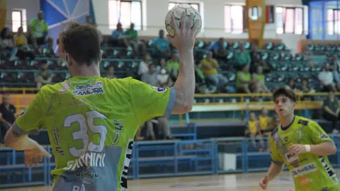 Jornada 26 División de Honor Plata Balonmano Zamora-Villa Aranda_14
