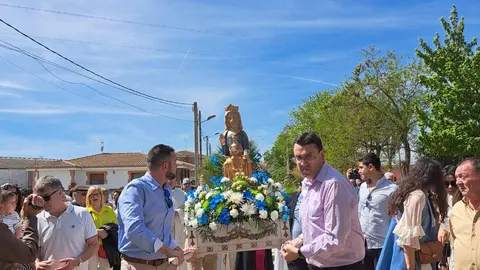 Momentos del traslado y procesión de la Virgen del Templo. Fotografía: CEDIDA