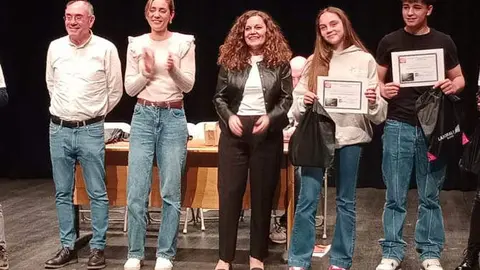 Sof&iacute;a Arruti en la entrega de trofeos de la Olimpiada de Matem&aacute;ticas de la provincia de Le&oacute;n