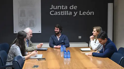 Reunión con el director de la película 'Hispanoamérica'