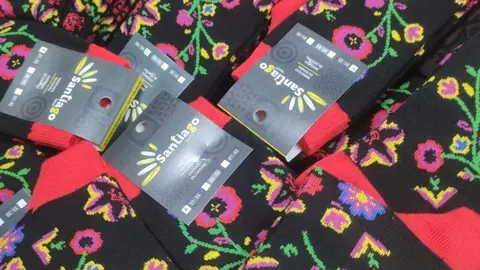 Calcetines diseñados por Pifa Montgomery para la empresa zamorana Santiago Textil