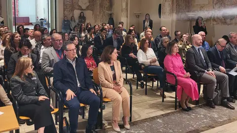 Bienvenida a una delegación de Community Colleges estadounidenses