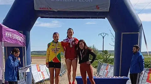 Podio Carrera de la Comunidad en Villalar