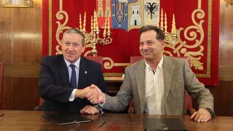 Firma del convenio de colaboración para la construcción de un Centro de Innovación del Ovino