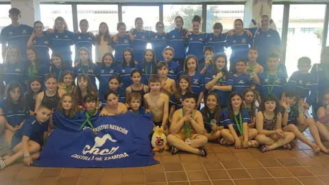 Deportistas del Club Natación Castilla Zamora en el Campeonato Ciudad de Ávila