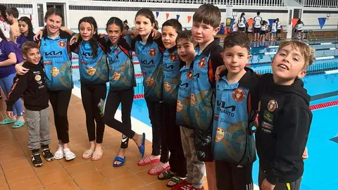 Equipo benjamín y alevín del del Club Salvamento y Socorrismo Benavente