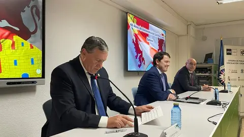 Mañueco en la inauguración del curso sobre los 40 años de autonomía de CyL de la UNED_3