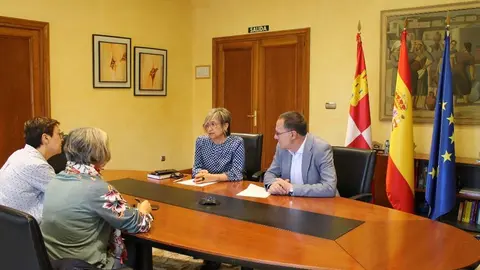 reunión del subdelegado del Gobierno en Zamora y la responsable de la Unidad de Violencia sobre la Mujer