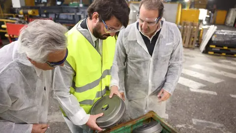 Visita a Lingotes Especiales