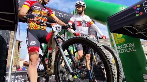 Algunos de los inscritos en la contrarreloj BTT Arroz a la zamorana. Fotografía: Smartchip