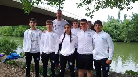 Palistas del Fluvial Villaralbo en la XXIV Regata Nacional San Pedro Regalado Memorial Adolfo Cuadrado