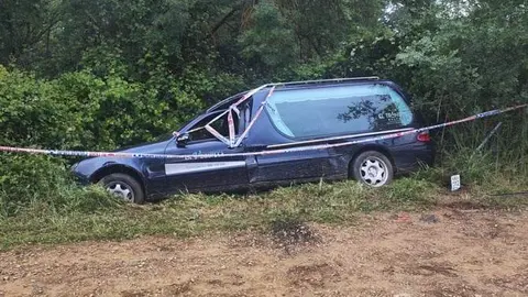 Coches funerarios robados. Fotografía: Interbenavente