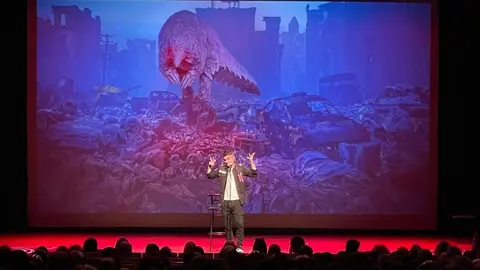 Álex Clavero en el Ramos Carrión con su nuevo espectáculo "La nueva normalidad"