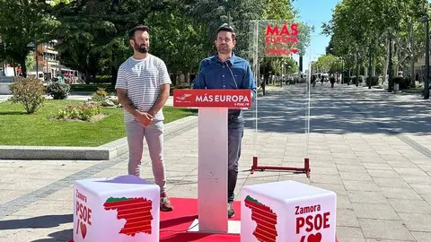 El secretario general del PSOE de Zamora, Antidio Fagúndez, y el secretario de la agrupación local, David Gago_2