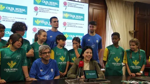 Laura Huertos, técnica de comunicación de Caja Rural de Zamora, y Rafael, responsable del PRD 