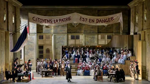 ANDREA CHENIER _ROH, 
Directer; David McVicar,
Andrea Chénier; Jonas Kaufmann,
Maddalena de Coigny; Eva-Maria Westbroek,
Carlo Gérar; Željko Lučić,
Bersi; Denyce Graves,
Madelon; Elena Zilio,
Contessa de Coigny; Rosalind Plowright,
Roucher; Roland Wood,
Pietro Fléville; Peter Coleman-Wright,
Fouquier Tinville; Eddie Wade,
Mathieu; Adrian Clarke,
Un incredibile; Carlo Bosi,
Abbé; Peter Hoare,
Major Domo; Dominic Barrand,
Dumas; Yuriy Yurchuk,
Schmidt; Jeremy White