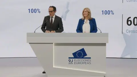El secretario de Estado de Comunicación, Francesc Vallès, y la subsecretaria de de interior del Gobierno, Susana Crisóstomo