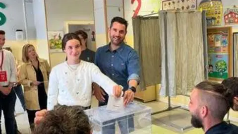 Líderes de PSOE de Zamora ejercen su voto 