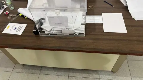 mesa electoral Santibáñez de Tera _3