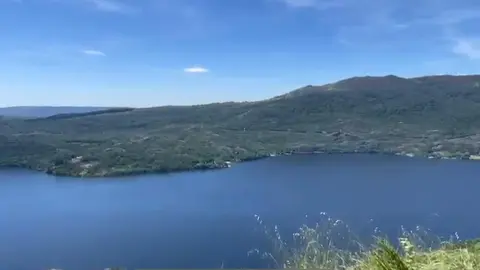 lago de sanabria sirenas