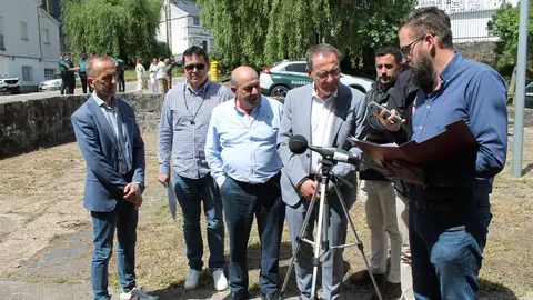 El Subdelegado del Gobierno verifica el sistema de avisos en Ribadelago Nuevo