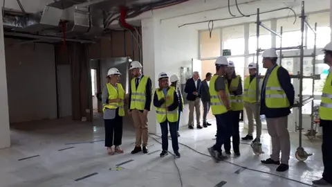 El director general de Calidad e Infraestructuras Sanitarias, &Aacute;lvaro Mu&ntilde;oz Galindo, visita las obras de reforma del Centro de Salud de Aliste junto a la delegada territorial, Leticia Garc&iacute;a, y la gerente de Atenci&oacute;n Sanitaria de Zamora, Montserrat Chimeno