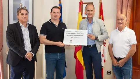 Entrega placa en Alcaldía