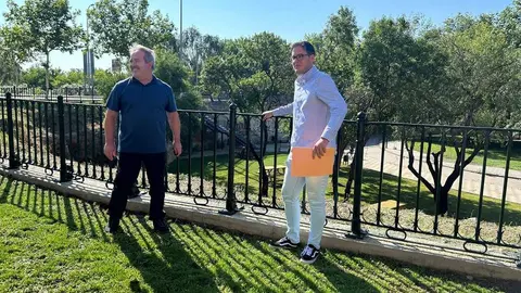 Presentaci&oacute;n proyecto de ajardinamiento Pe&ntilde;a de Francia. Imagen de archivo