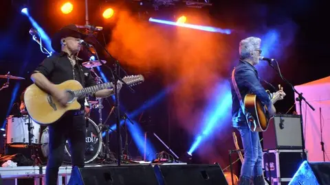  radiohéroes, la Guardia y Celtas Cortos_4