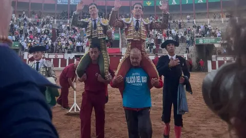 puerta grande toros zamora