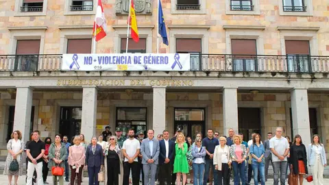 minuto de silencio en la Subdelegación del Gobierno en Zamora