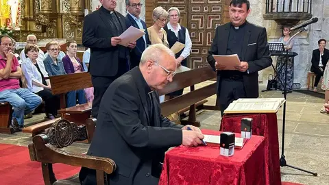 Toma de posesión Diócesis. Iglesia San Ildefonso_13