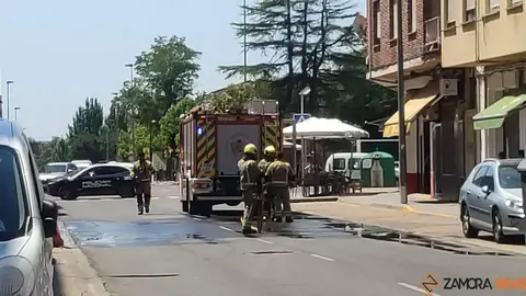 Coche quemado Obispo Nieto