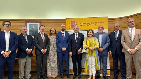 Ángel Blanco asiste a la toma de posesión del nuevo Subdelegado del Gobierno en León