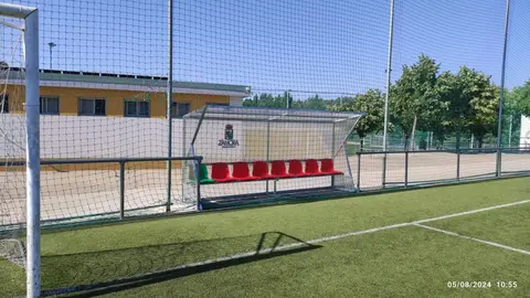 bancos campo de fútbol