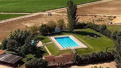 Piscina Municipal de Coreses