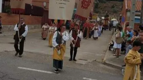 Gigantes y cabezudos en Camarzana de Tera _37