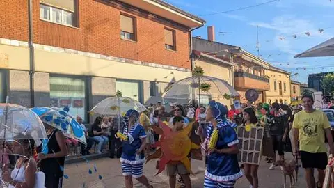 desfile de carrozas de Quiruelas de Vidriales (20)