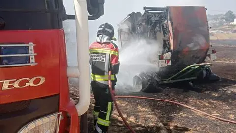 Arde una empacadora en Alcañices