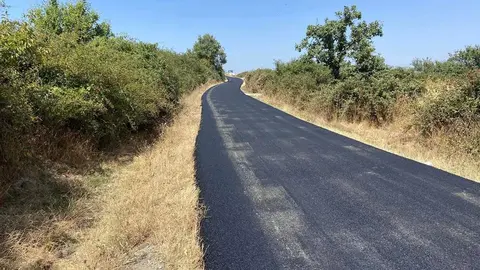 Carretera restaurada. Municipio de Rabanales