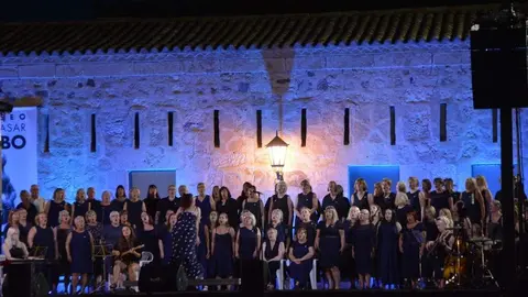 Sweet Charity Choir_10