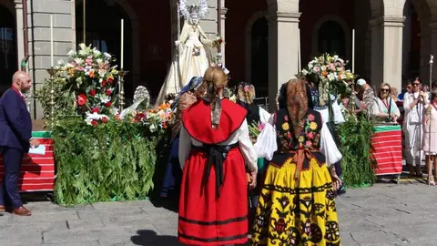 ofrenda floral Virgen de la Concha _3