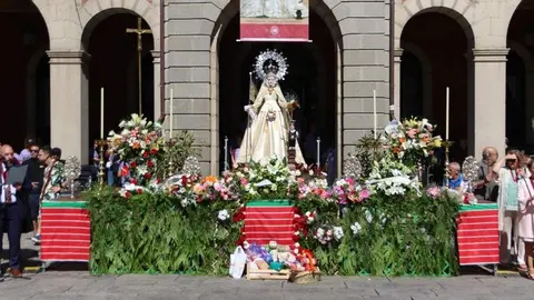 ofrenda floral Virgen de la Concha _11