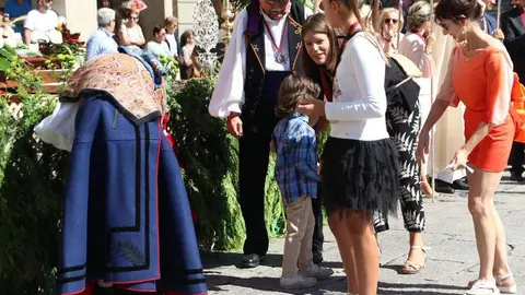 ofrenda floral Virgen de la Concha _30