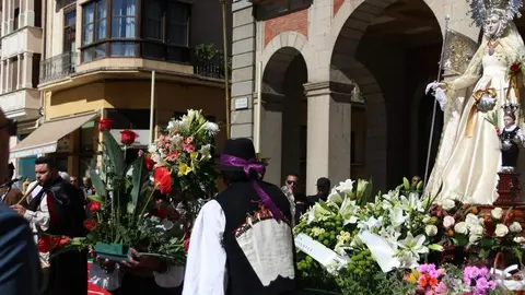 ofrenda floral Virgen de la Concha _38