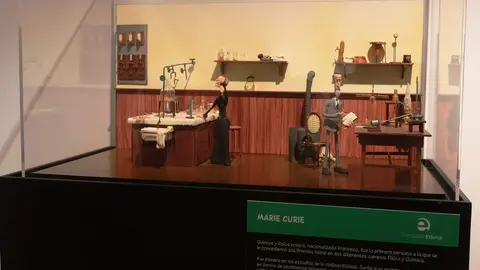 Plastihistoria de la Ciencia P