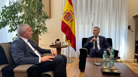 El ministro de Interior, Fernando Grande Marlaska, ha mantenido una reunión con el delegado del Gobierno en Castilla y León, Nicanor Sen