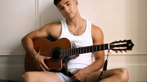 Created with RNI Films app. Profile 'Agfa Optima 200 v.3'