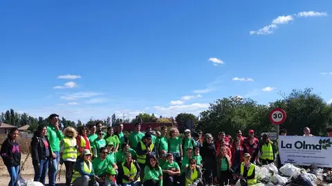 2024-09-28.- Voluntarios Iberdrola, Cruz Roja y A.M. La Olma