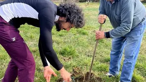 Campaña Salvemos los negrillos de CRIOSANABRIA